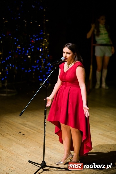 Zdjęcie w galerii na portalu naszraciborz.pl: Zgrana paka spod trzepaka - XVI Gwiazdka Serc za nami FOTOREPORTAŻ wiadomości z regionu