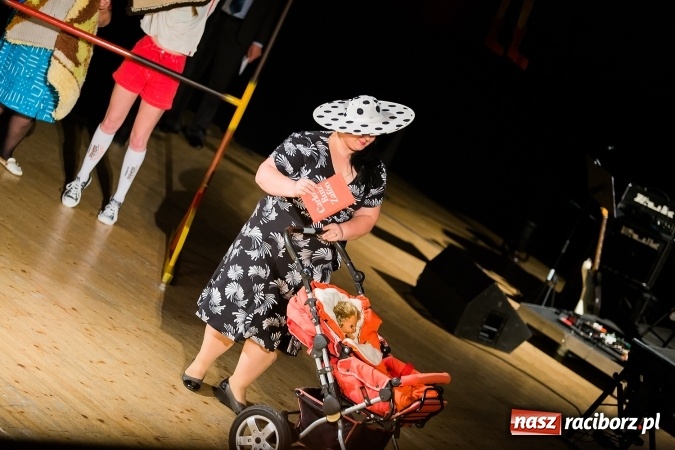 Zdjęcie w galerii na portalu naszraciborz.pl: Zgrana paka spod trzepaka - XVI Gwiazdka Serc za nami FOTOREPORTAŻ wiadomości z regionu