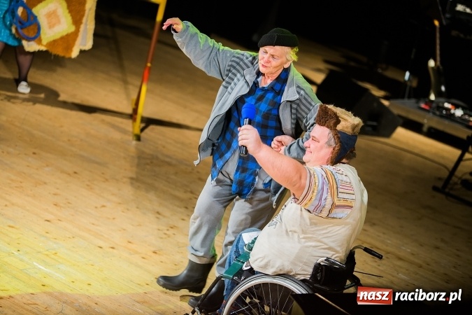 Zdjęcie w galerii na portalu naszraciborz.pl: Zgrana paka spod trzepaka - XVI Gwiazdka Serc za nami FOTOREPORTAŻ wiadomości z regionu