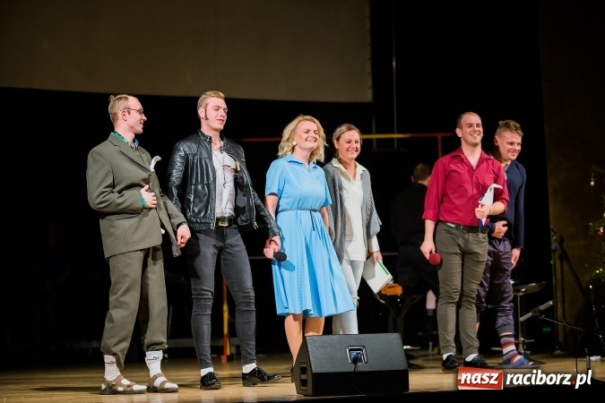 Zdjęcie w galerii na portalu naszraciborz.pl: Zgrana paka spod trzepaka - XVI Gwiazdka Serc za nami FOTOREPORTAŻ wiadomości z regionu