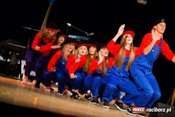 Zdjęcie w galerii na portalu naszraciborz.pl: Zgrana paka spod trzepaka - XVI Gwiazdka Serc za nami FOTOREPORTAŻ wiadomości z regionu