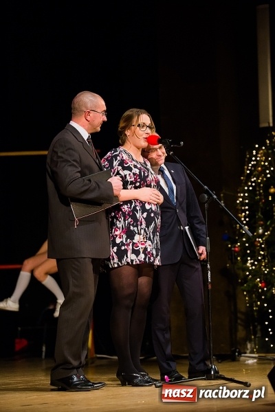 Zdjęcie w galerii na portalu naszraciborz.pl: Zgrana paka spod trzepaka - XVI Gwiazdka Serc za nami FOTOREPORTAŻ wiadomości z regionu