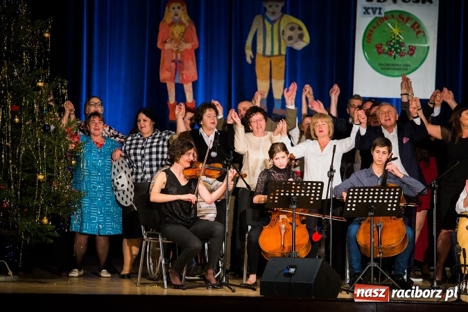 Zdjęcie w galerii na portalu naszraciborz.pl: Zgrana paka spod trzepaka - XVI Gwiazdka Serc za nami FOTOREPORTAŻ wiadomości z regionu