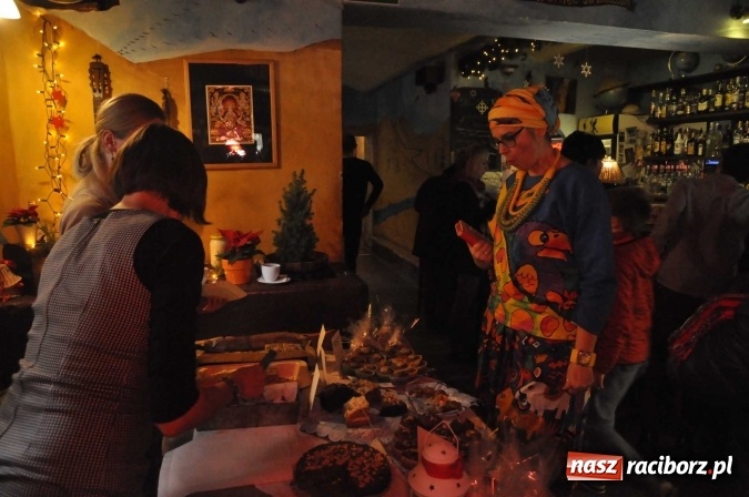 Zdjęcie w galerii na portalu naszraciborz.pl: Nie wyborcza, ale najprawdziwsza swojska, czyli BioBazar i kiełbasa radnego na Końcu Świata  wiadomości z regionu