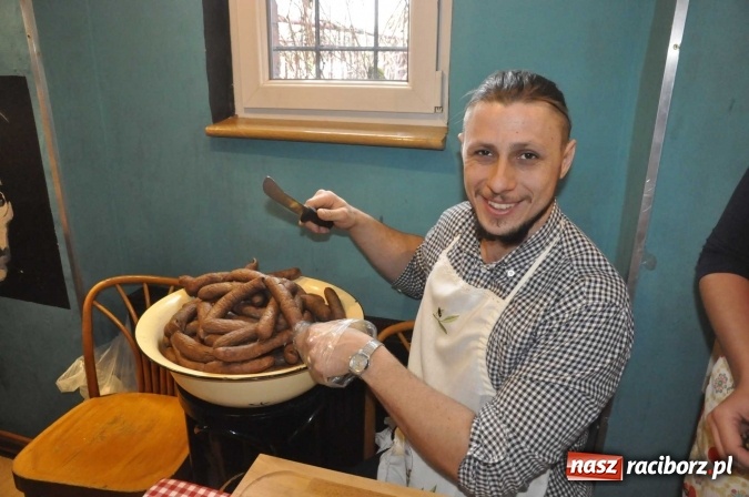 Zdjęcie w galerii na portalu naszraciborz.pl: Nie wyborcza, ale najprawdziwsza swojska, czyli BioBazar i kiełbasa radnego na Końcu Świata  wiadomości z regionu