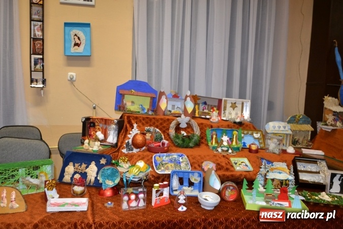 Zdjęcie w galerii na portalu naszraciborz.pl: Takiej wystawy jeszcze nie było. 410 szopek pokazano w Roszkowie wiadomości z regionu