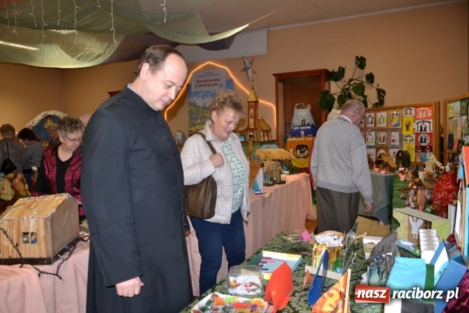 Zdjęcie w galerii na portalu naszraciborz.pl: Takiej wystawy jeszcze nie było. 410 szopek pokazano w Roszkowie wiadomości z regionu