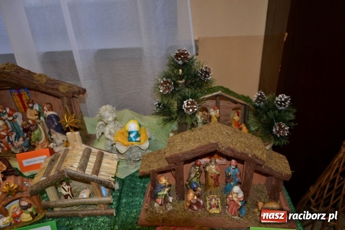 Zdjęcie w galerii na portalu naszraciborz.pl: Takiej wystawy jeszcze nie było. 410 szopek pokazano w Roszkowie wiadomości z regionu