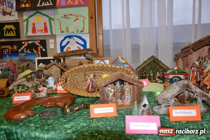 Zdjęcie w galerii na portalu naszraciborz.pl: Takiej wystawy jeszcze nie było. 410 szopek pokazano w Roszkowie wiadomości z regionu