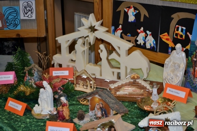 Zdjęcie w galerii na portalu naszraciborz.pl: Takiej wystawy jeszcze nie było. 410 szopek pokazano w Roszkowie wiadomości z regionu