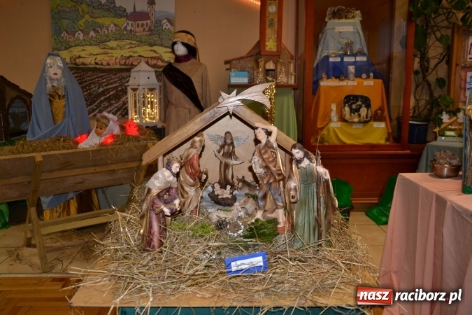 Zdjęcie w galerii na portalu naszraciborz.pl: Takiej wystawy jeszcze nie było. 410 szopek pokazano w Roszkowie wiadomości z regionu