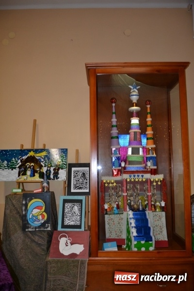 Zdjęcie w galerii na portalu naszraciborz.pl: Takiej wystawy jeszcze nie było. 410 szopek pokazano w Roszkowie wiadomości z regionu