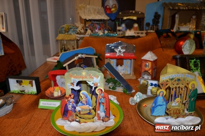 Zdjęcie w galerii na portalu naszraciborz.pl: Takiej wystawy jeszcze nie było. 410 szopek pokazano w Roszkowie wiadomości z regionu