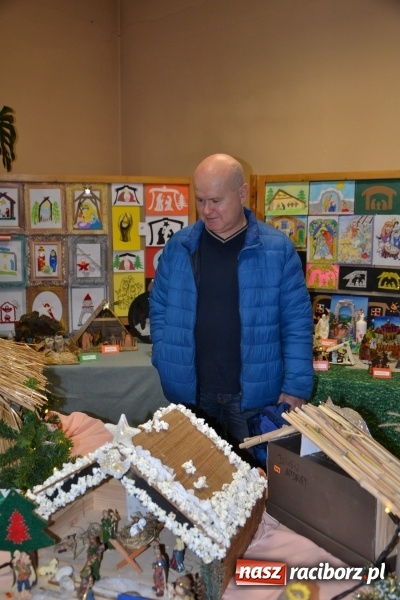 Zdjęcie w galerii na portalu naszraciborz.pl: Takiej wystawy jeszcze nie było. 410 szopek pokazano w Roszkowie wiadomości z regionu
