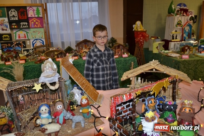 Zdjęcie w galerii na portalu naszraciborz.pl: Takiej wystawy jeszcze nie było. 410 szopek pokazano w Roszkowie wiadomości z regionu