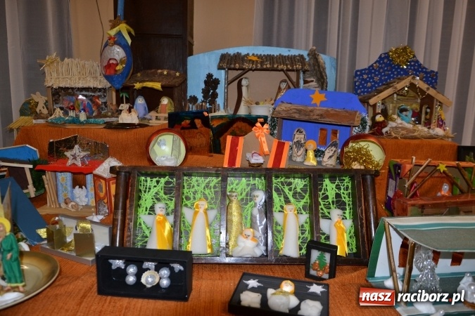 Zdjęcie w galerii na portalu naszraciborz.pl: Takiej wystawy jeszcze nie było. 410 szopek pokazano w Roszkowie wiadomości z regionu