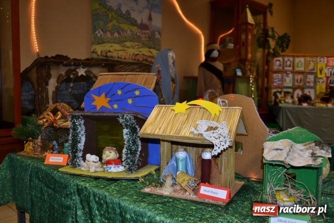 Zdjęcie w galerii na portalu naszraciborz.pl: Takiej wystawy jeszcze nie było. 410 szopek pokazano w Roszkowie wiadomości z regionu