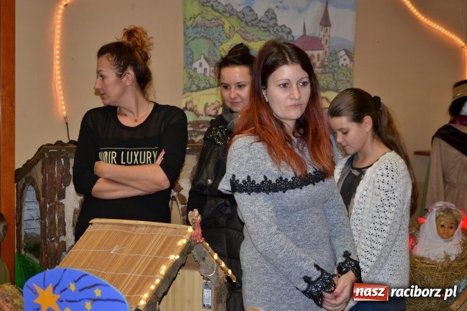 Zdjęcie w galerii na portalu naszraciborz.pl: Takiej wystawy jeszcze nie było. 410 szopek pokazano w Roszkowie wiadomości z regionu