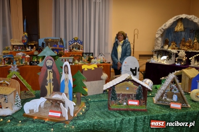 Zdjęcie w galerii na portalu naszraciborz.pl: Takiej wystawy jeszcze nie było. 410 szopek pokazano w Roszkowie wiadomości z regionu