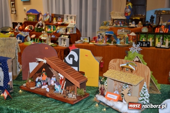 Zdjęcie w galerii na portalu naszraciborz.pl: Takiej wystawy jeszcze nie było. 410 szopek pokazano w Roszkowie wiadomości z regionu