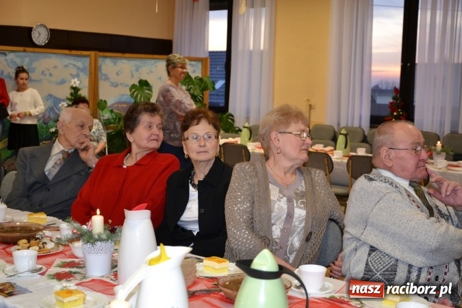 Zdjęcie w galerii na portalu naszraciborz.pl: Takiej wystawy jeszcze nie było. 410 szopek pokazano w Roszkowie wiadomości z regionu