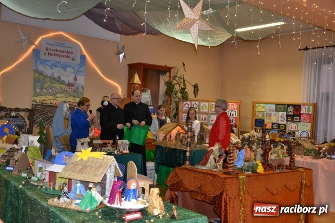 Zdjęcie w galerii na portalu naszraciborz.pl: Takiej wystawy jeszcze nie było. 410 szopek pokazano w Roszkowie wiadomości z regionu