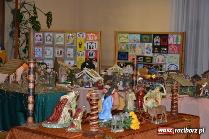 Zdjęcie w galerii na portalu naszraciborz.pl: Takiej wystawy jeszcze nie było. 410 szopek pokazano w Roszkowie wiadomości z regionu