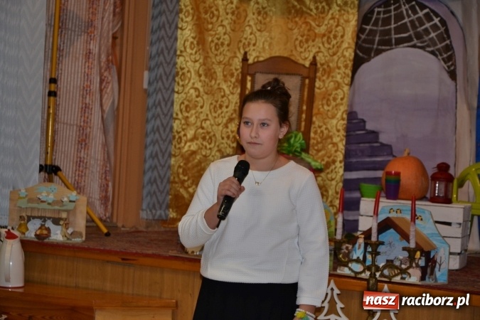 Zdjęcie w galerii na portalu naszraciborz.pl: Takiej wystawy jeszcze nie było. 410 szopek pokazano w Roszkowie wiadomości z regionu