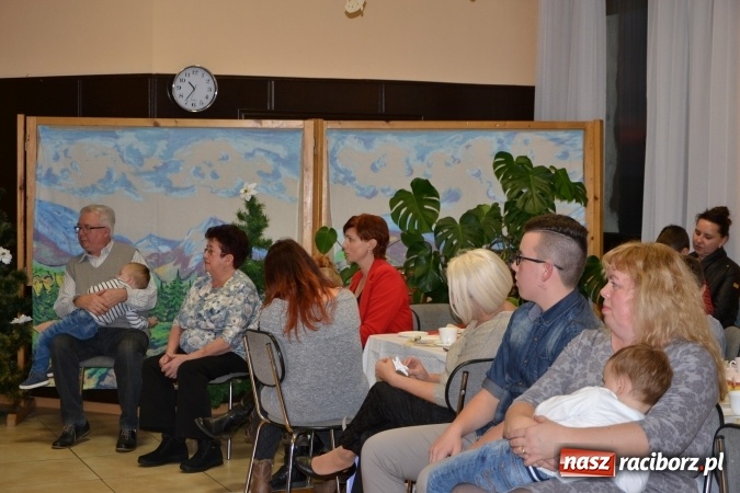 Zdjęcie w galerii na portalu naszraciborz.pl: Takiej wystawy jeszcze nie było. 410 szopek pokazano w Roszkowie wiadomości z regionu