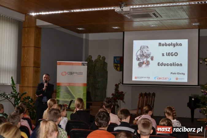 Zdjęcie w galerii na portalu naszraciborz.pl: Zagadki Lego Robotyki, czyli kolejny wykład Uniwersytetu Dziecięcego w Krzyżanowicach  wiadomości z regionu