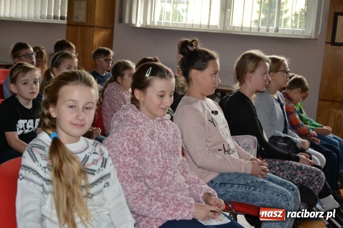 Zdjęcie w galerii na portalu naszraciborz.pl: Zagadki Lego Robotyki, czyli kolejny wykład Uniwersytetu Dziecięcego w Krzyżanowicach  wiadomości z regionu