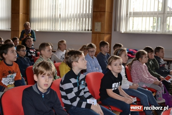 Zdjęcie w galerii na portalu naszraciborz.pl: Zagadki Lego Robotyki, czyli kolejny wykład Uniwersytetu Dziecięcego w Krzyżanowicach  wiadomości z regionu