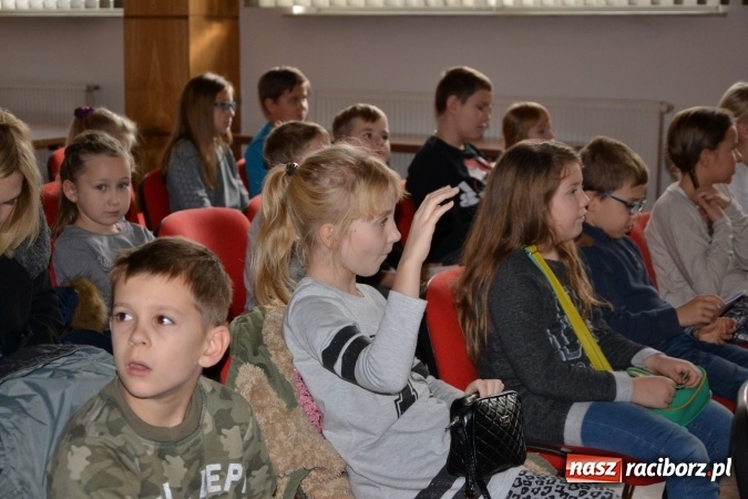 Zdjęcie w galerii na portalu naszraciborz.pl: Zagadki Lego Robotyki, czyli kolejny wykład Uniwersytetu Dziecięcego w Krzyżanowicach  wiadomości z regionu