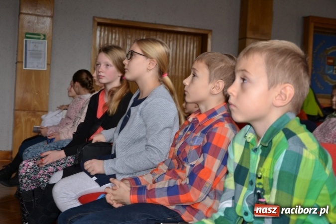 Zdjęcie w galerii na portalu naszraciborz.pl: Zagadki Lego Robotyki, czyli kolejny wykład Uniwersytetu Dziecięcego w Krzyżanowicach  wiadomości z regionu