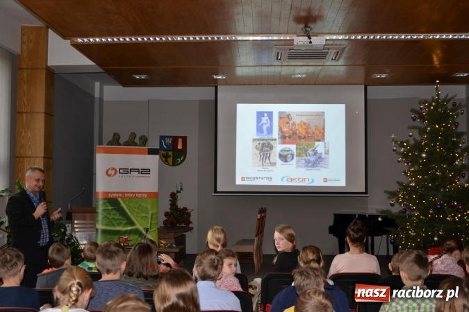 Zdjęcie w galerii na portalu naszraciborz.pl: Zagadki Lego Robotyki, czyli kolejny wykład Uniwersytetu Dziecięcego w Krzyżanowicach  wiadomości z regionu