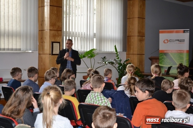 Zdjęcie w galerii na portalu naszraciborz.pl: Zagadki Lego Robotyki, czyli kolejny wykład Uniwersytetu Dziecięcego w Krzyżanowicach  wiadomości z regionu