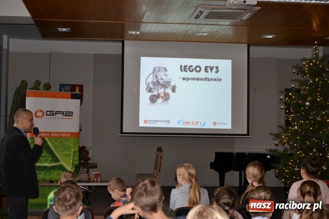 Zdjęcie w galerii na portalu naszraciborz.pl: Zagadki Lego Robotyki, czyli kolejny wykład Uniwersytetu Dziecięcego w Krzyżanowicach  wiadomości z regionu