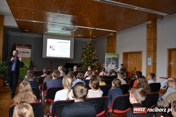 Zdjęcie w galerii na portalu naszraciborz.pl: Zagadki Lego Robotyki, czyli kolejny wykład Uniwersytetu Dziecięcego w Krzyżanowicach  wiadomości z regionu