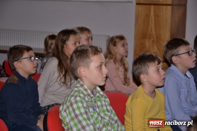 Zdjęcie w galerii na portalu naszraciborz.pl: Zagadki Lego Robotyki, czyli kolejny wykład Uniwersytetu Dziecięcego w Krzyżanowicach  wiadomości z regionu