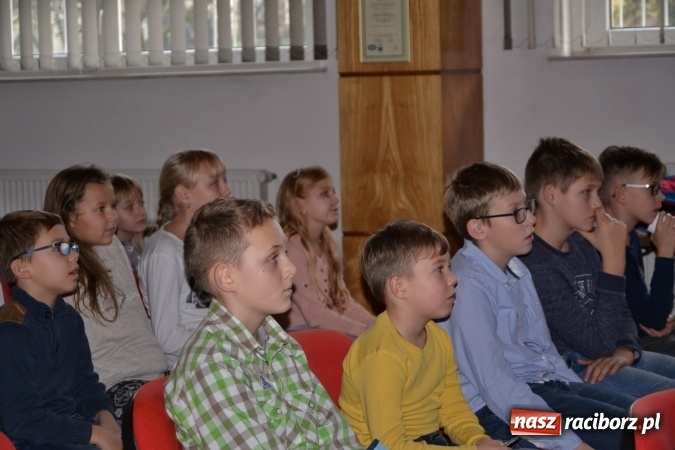 Zdjęcie w galerii na portalu naszraciborz.pl: Zagadki Lego Robotyki, czyli kolejny wykład Uniwersytetu Dziecięcego w Krzyżanowicach  wiadomości z regionu