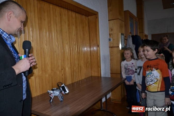 Zdjęcie w galerii na portalu naszraciborz.pl: Zagadki Lego Robotyki, czyli kolejny wykład Uniwersytetu Dziecięcego w Krzyżanowicach  wiadomości z regionu