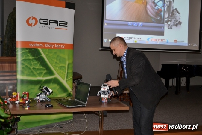 Zdjęcie w galerii na portalu naszraciborz.pl: Zagadki Lego Robotyki, czyli kolejny wykład Uniwersytetu Dziecięcego w Krzyżanowicach  wiadomości z regionu