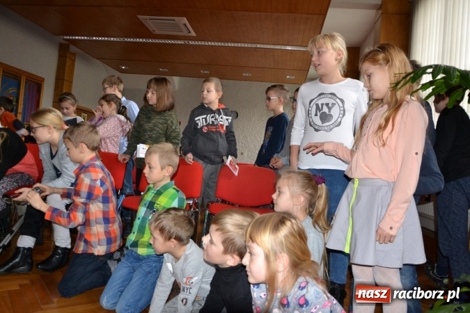 Zdjęcie w galerii na portalu naszraciborz.pl: Zagadki Lego Robotyki, czyli kolejny wykład Uniwersytetu Dziecięcego w Krzyżanowicach  wiadomości z regionu