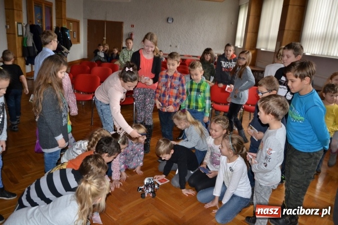 Zdjęcie w galerii na portalu naszraciborz.pl: Zagadki Lego Robotyki, czyli kolejny wykład Uniwersytetu Dziecięcego w Krzyżanowicach  wiadomości z regionu