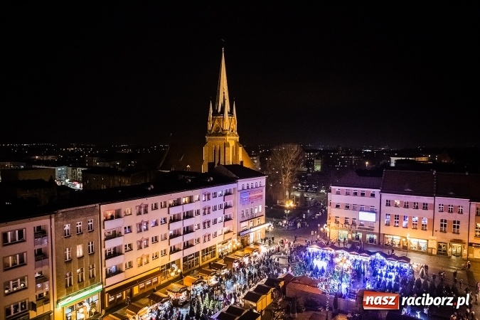 Zdjęcie w galerii na portalu naszraciborz.pl: Wielkie gotowanie, zimowe kino i jarmark bożonarodzeniowy kończą 800-lecie Raciborza. Sprawdź program dorocznej imprezy wiadomości z regionu