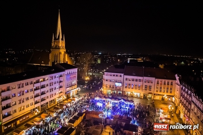 Zdjęcie w galerii na portalu naszraciborz.pl: Wielkie gotowanie, zimowe kino i jarmark bożonarodzeniowy kończą 800-lecie Raciborza. Sprawdź program dorocznej imprezy wiadomości z regionu