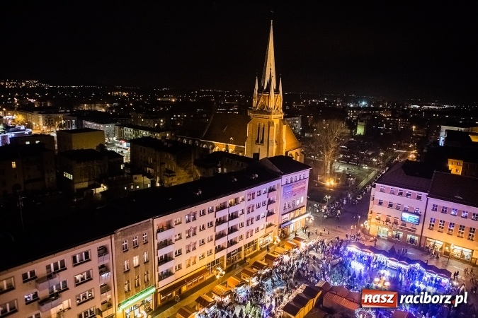 Zdjęcie w galerii na portalu naszraciborz.pl: Wielkie gotowanie, zimowe kino i jarmark bożonarodzeniowy kończą 800-lecie Raciborza. Sprawdź program dorocznej imprezy wiadomości z regionu