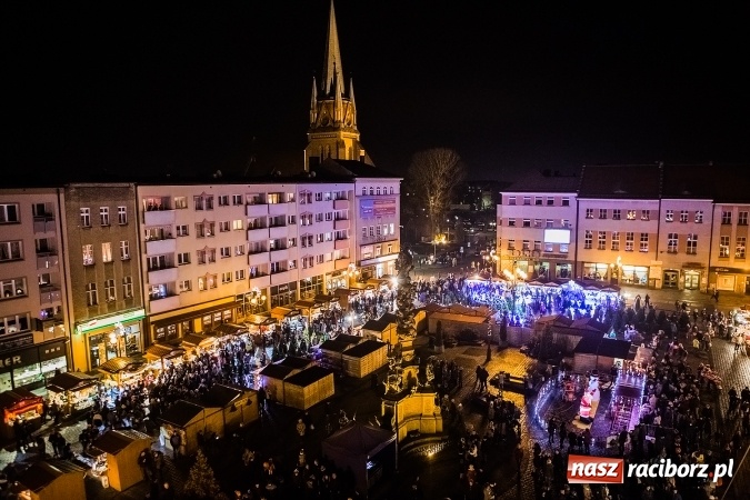 Zdjęcie w galerii na portalu naszraciborz.pl: Wielkie gotowanie, zimowe kino i jarmark bożonarodzeniowy kończą 800-lecie Raciborza. Sprawdź program dorocznej imprezy wiadomości z regionu