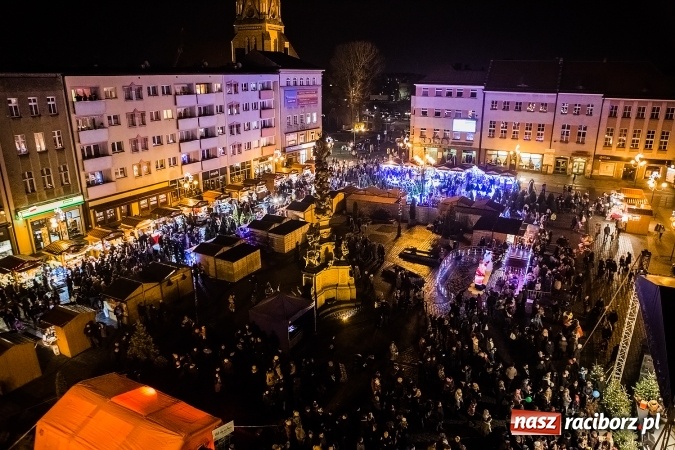 Zdjęcie w galerii na portalu naszraciborz.pl: Wielkie gotowanie, zimowe kino i jarmark bożonarodzeniowy kończą 800-lecie Raciborza. Sprawdź program dorocznej imprezy wiadomości z regionu