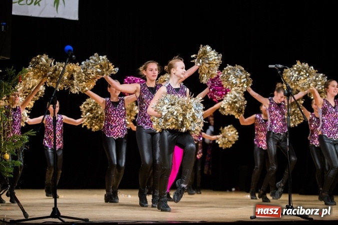 Zdjęcie w galerii na portalu naszraciborz.pl: Zesp&oacute;ł Taneczny Łężczok ma już dwadzieścia lat. Urodziny świętował hucznie podczas gali w Raciborskim Centrum Kultury wiadomości z regionu